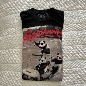 Men’s Riot Society tee